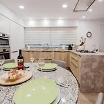 Dolmen Court Qawra Fl13 W Shared Pool! By Homely