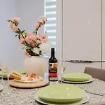 Lägenhet Dolmen Court Qawra Fl13 W Shared Pool! By Homely St. Paul's Bay