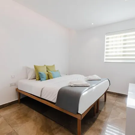 Dolmen Court Qawra Fl13 W Shared Pool! By Homely Apartamento