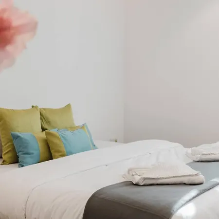 Dolmen Court Qawra Fl13 W Shared Pool! By Homely St Paul's Bay