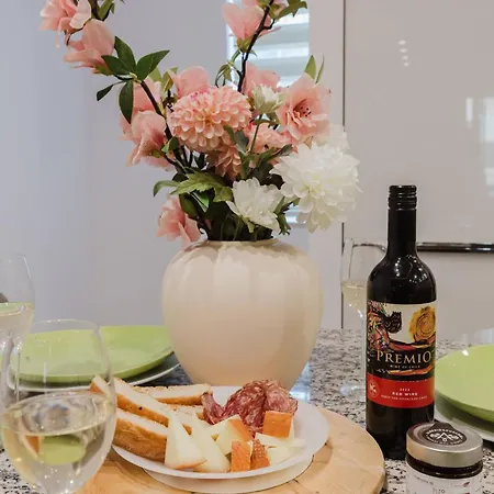 Apartment Dolmen Court Qawra Fl13 W Shared Pool! By Homely *