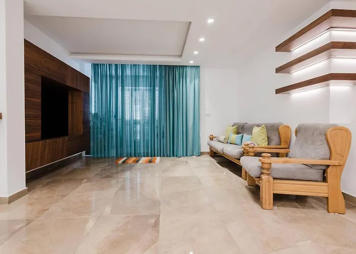 Daire Dolmen Court Qawra Fl13 W Shared Pool! By Homely