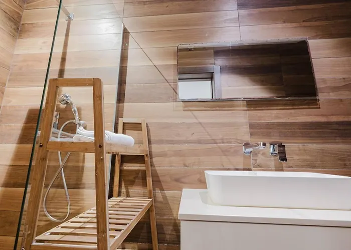 Dolmen Court Qawra Fl13 W Shared Pool! By Homely Daire St. Paul's Bay