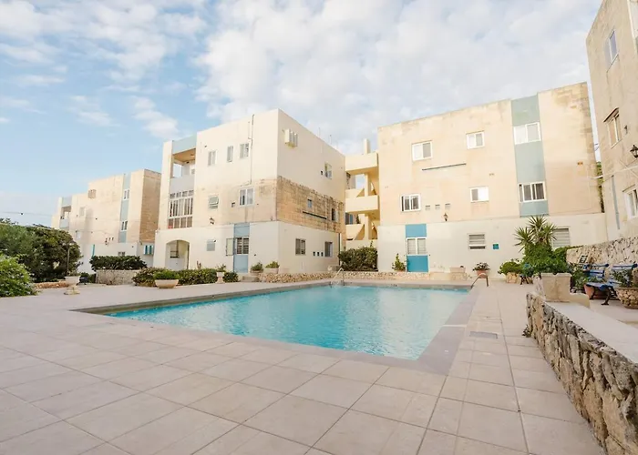 Daire Dolmen Court Qawra Fl13 W Shared Pool! By Homely *