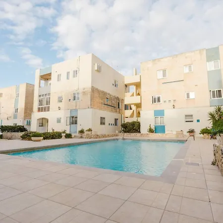Apartment Dolmen Court Qawra Fl13 W Shared Pool! By Homely *