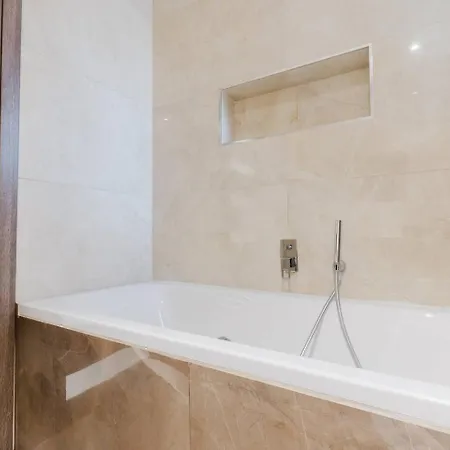 Dolmen Court Qawra Fl13 W Shared Pool! By Homely Apartment